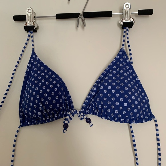 Triangle bathing suits - Picture 1 of 4